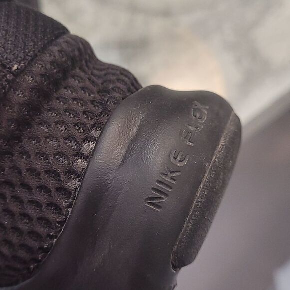 Nike FLEX TRAINERS BLACK ON BLACK 9 - Picture 8 of 9